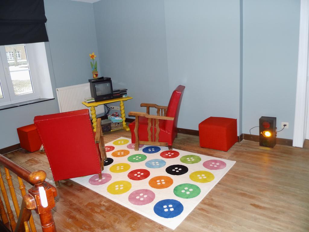 Villa Chez Marraine Nassogne Habitación foto